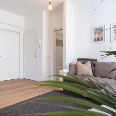 Opera & Expo Lägenhet *