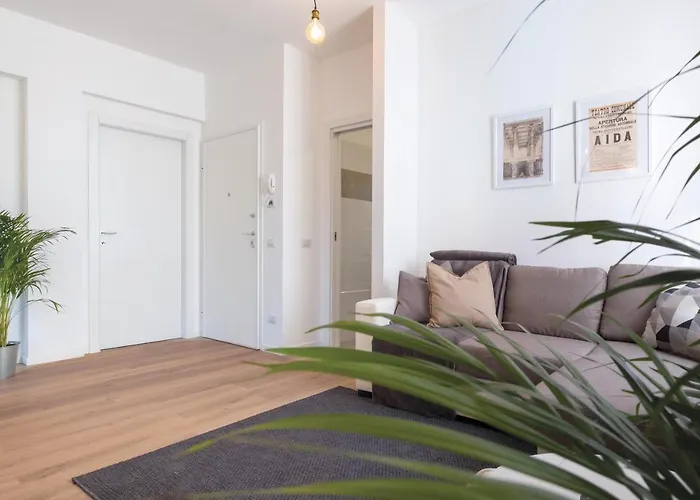 Opera & Expo Lägenhet *